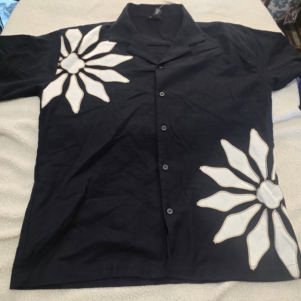 Men Black White Cotton Floral Embroided Button Up Short Sleeve Classic Shirt SM
